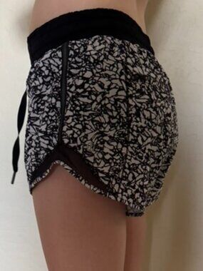 Lululemon Hotty Hot Shorts